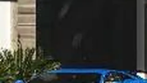 金靖绯闻男友揭晓非李佳琦，导演身份引热议