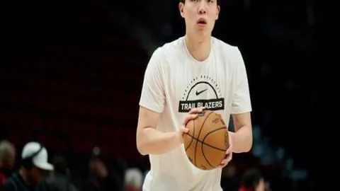 上海海港官方报价寻求引进归化球员艾克森，巴媒披露